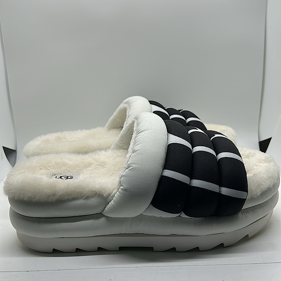 UGG Black/White Maxi Logo Lamb Fur Puffy Platform Slides Sandals **Size 9** 🌺🌺 - Picture 2 of 5